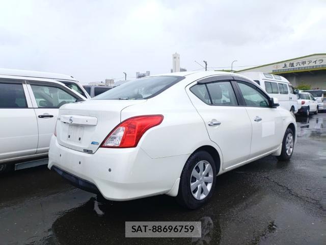 Nissan LATIO 2015-08 8854130-4
