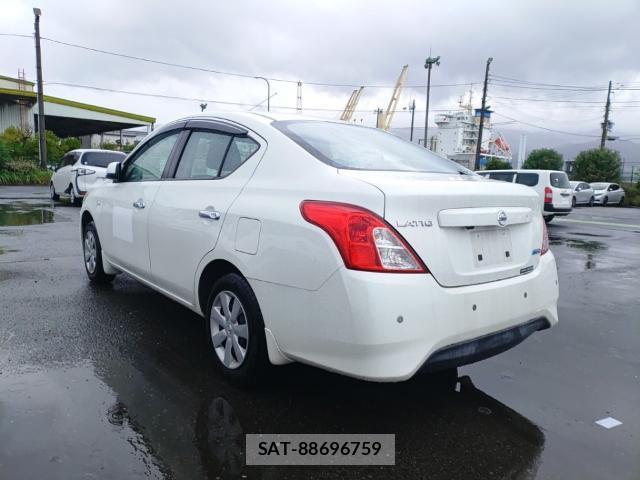 Nissan LATIO 2015-08 8854130-5