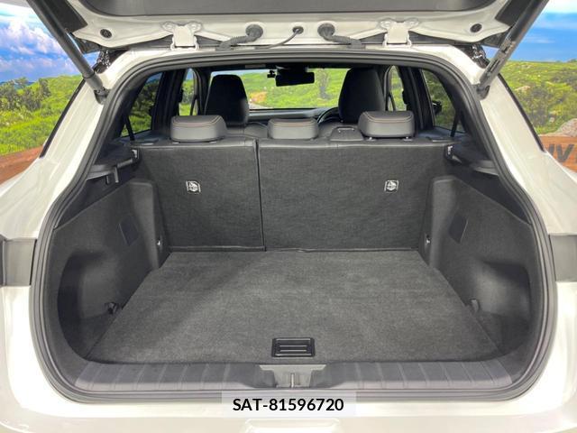 Lexus LBX 2024-02 8854324-10