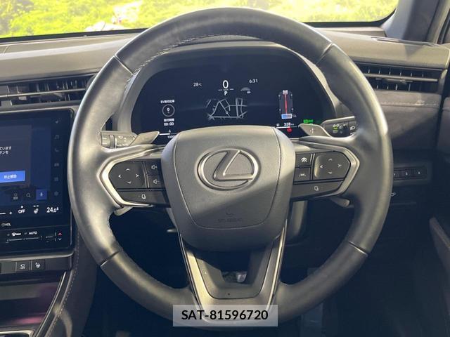Lexus LBX 2024-02 8854324-11