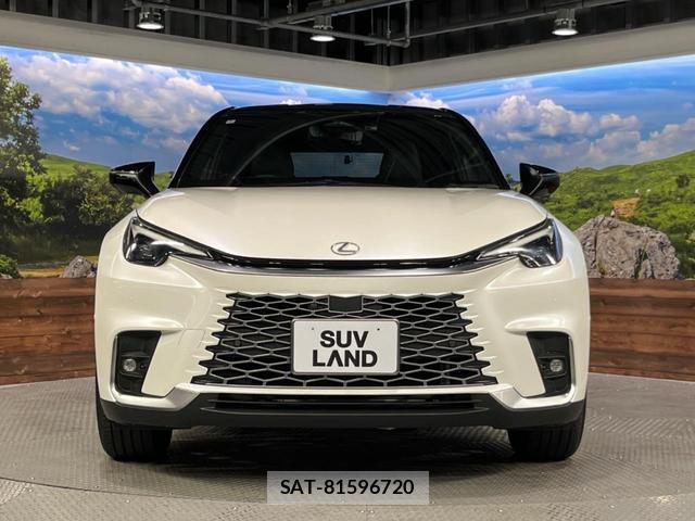 Lexus LBX 2024-02 8854324-14