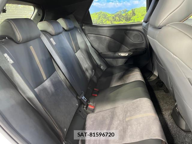 Lexus LBX 2024-02 8854324-9