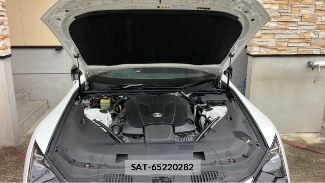 Lexus LC 2017-05 8855412-7