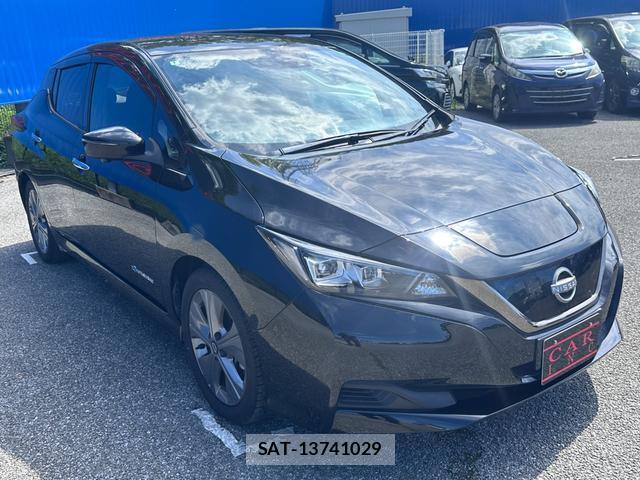 Nissan LEAF 2022-01 8854939-3