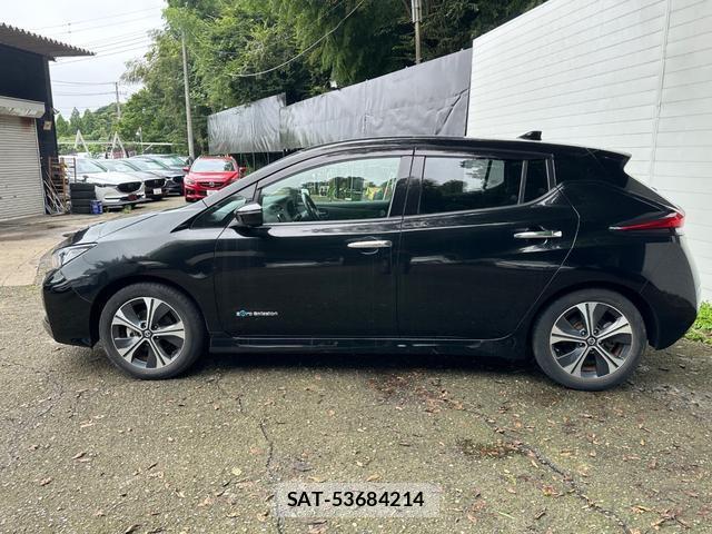 Nissan LEAF 2021-03 8855531-16