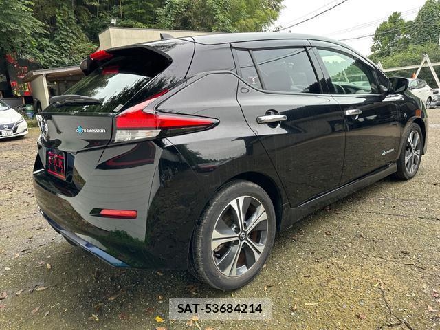 Nissan LEAF 2021-03 8855531-5