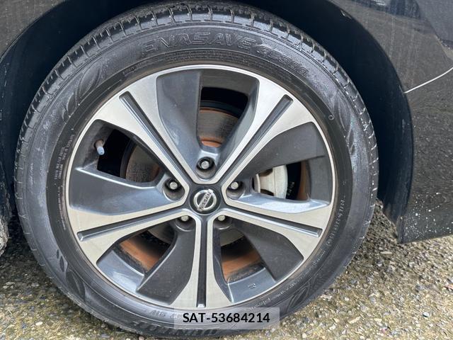 Nissan LEAF 2021-03 8855531-8