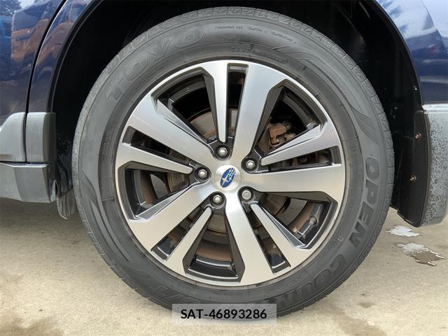 Subaru OUTBACK 2018-01 8854394-18