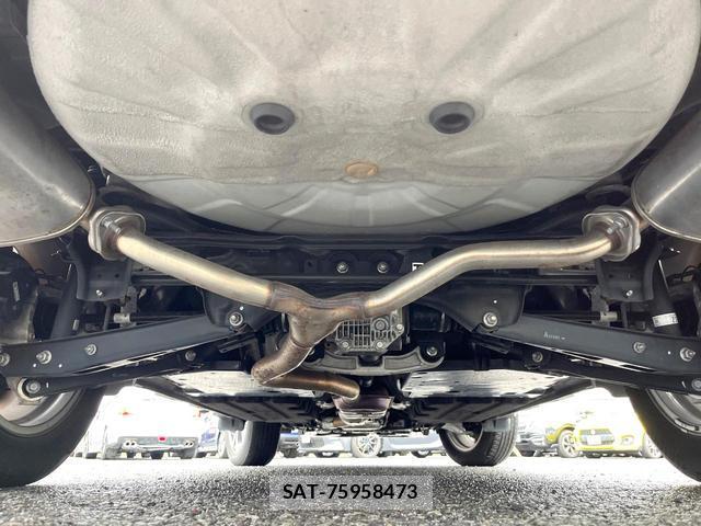 Subaru OUTBACK 2023-01 8855034-18
