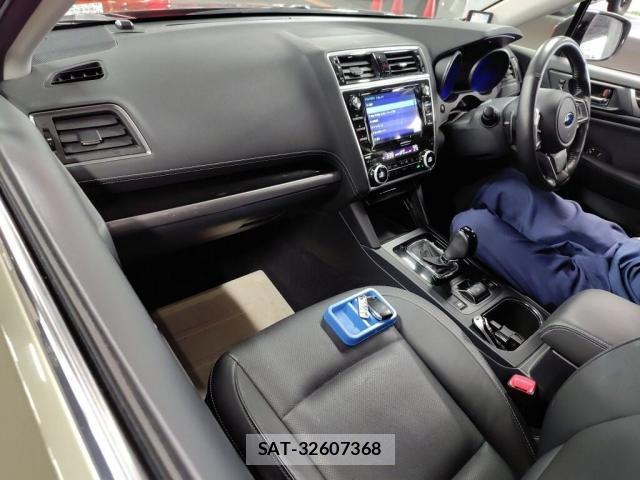Subaru OUTBACK 2018-03 8855557-2