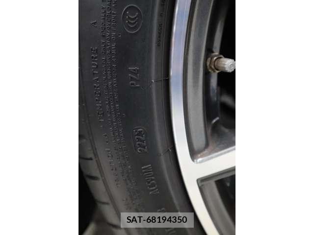Maserati LEVANTE 2016-11 8856609-12