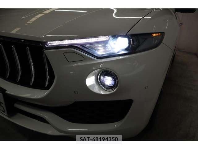 Maserati LEVANTE 2016-11 8856609-17