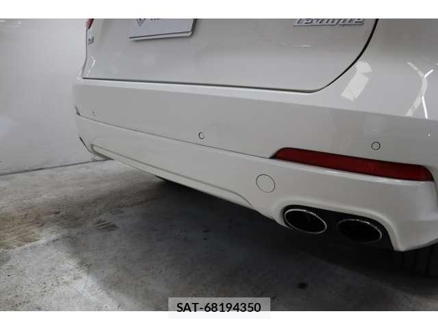 Maserati LEVANTE 2016-11 8856609-6