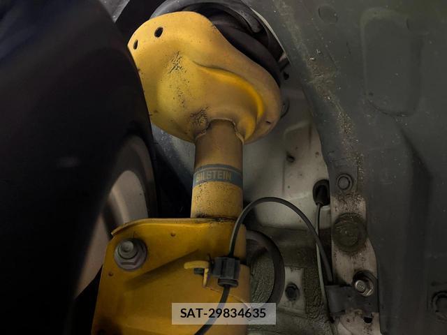 Subaru LEVORG 2015-08 8854115-19