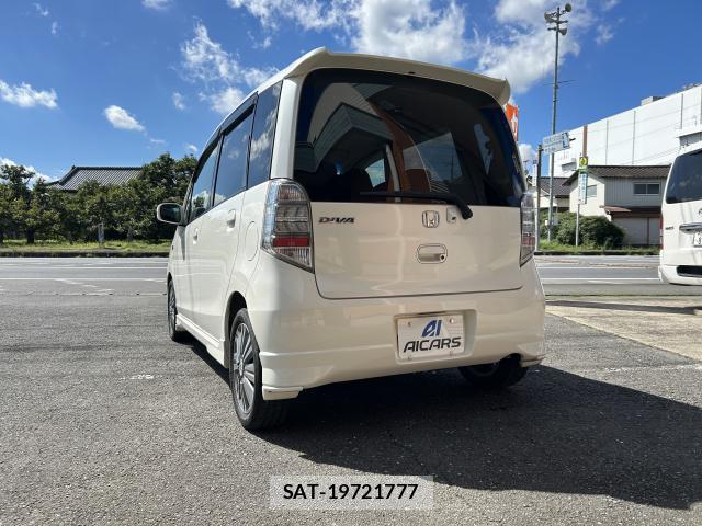 Honda LIFE 2011-08 8855594-14