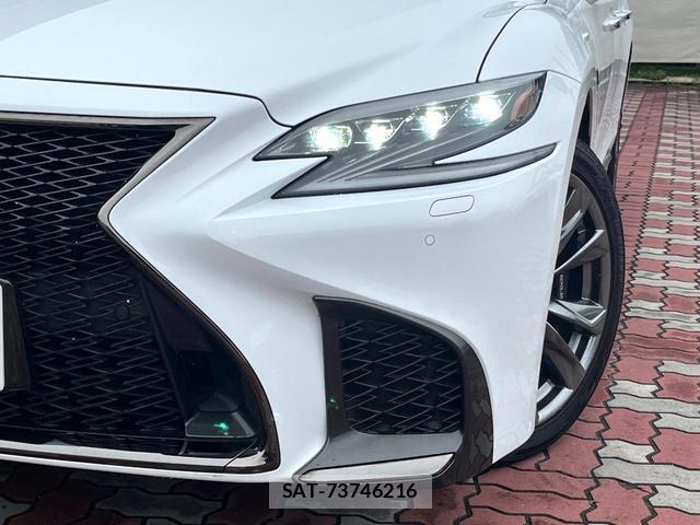 Lexus LS 2018-01 8854455-11