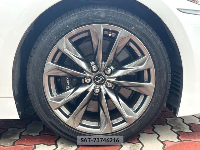 Lexus LS 2018-01 8854455-12