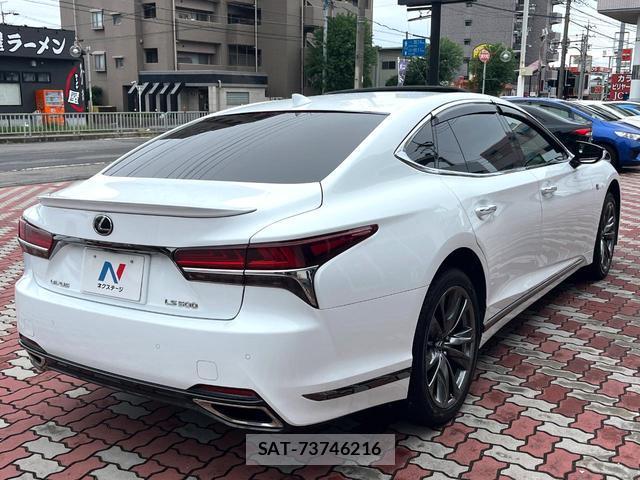 Lexus LS 2018-01 8854455-16