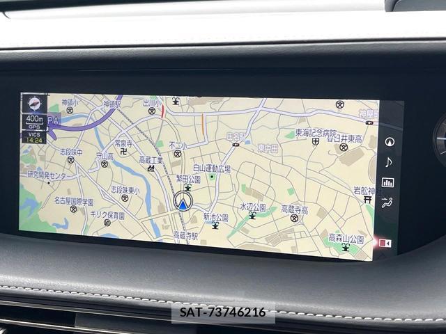 Lexus LS 2018-01 8854455-5
