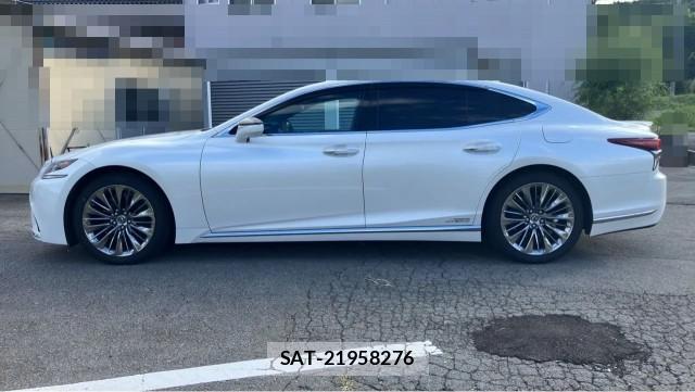 Lexus LS 2017-11 8855417-10