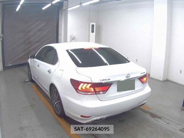 Lexus LS 2012-11 8855852-1