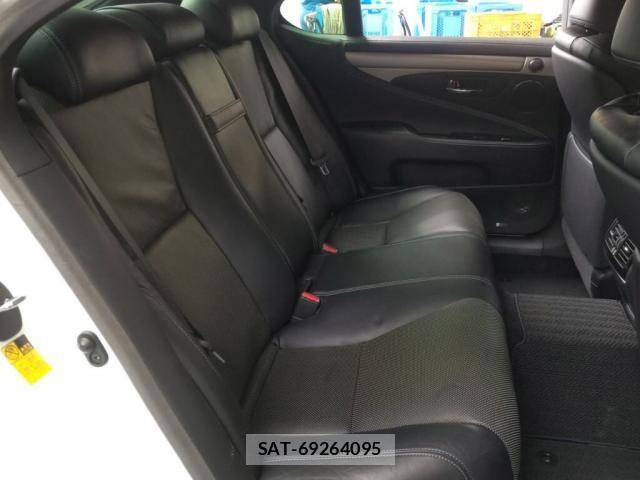 Lexus LS 2012-11 8855852-3