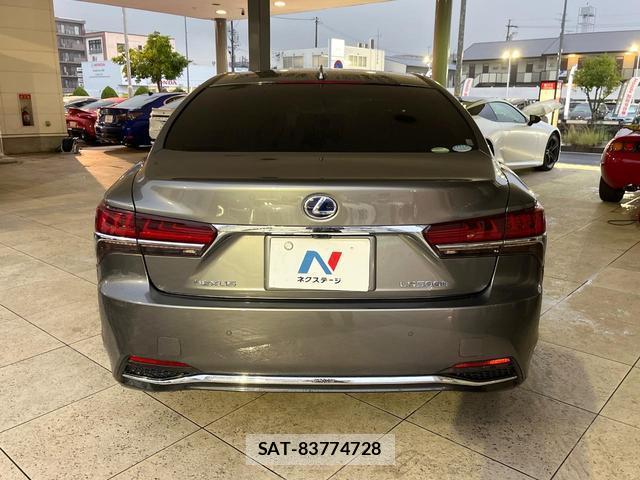 Lexus LS 2018-01 8856196-14