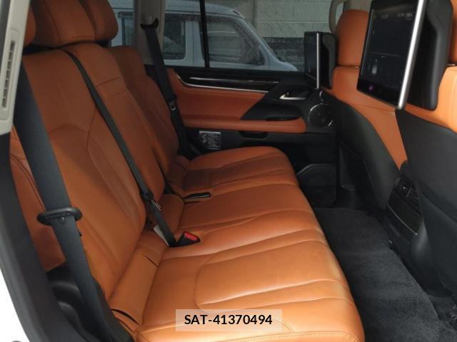 Lexus LX 2016-05 8855467-3