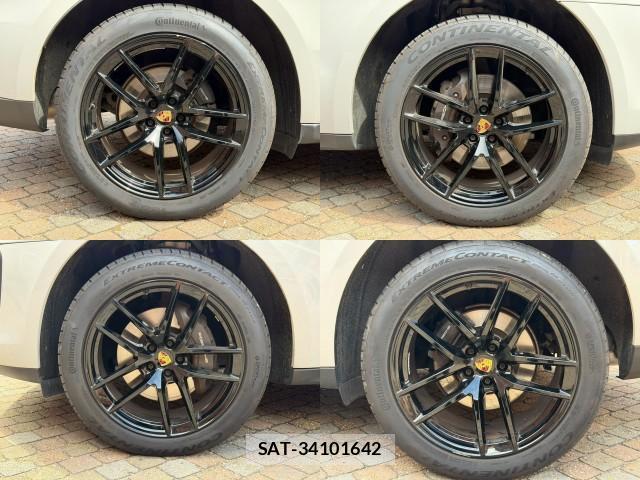 Porsche MACAN 2023-04 8853983-12