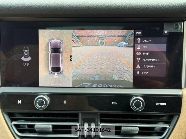 Porsche MACAN 2023-04 8853983-19
