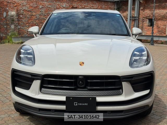 Porsche MACAN 2023-04 8853983-3