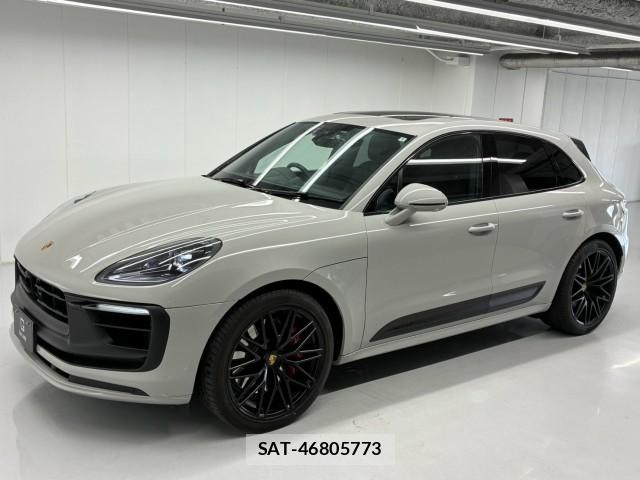 Porsche MACAN 2022-09 8854857-0