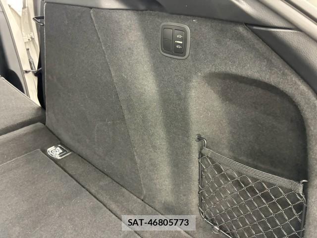 Porsche MACAN 2022-09 8854857-16