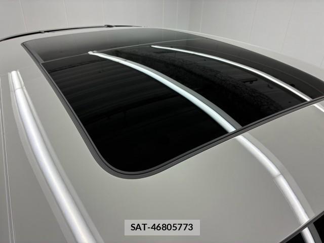 Porsche MACAN 2022-09 8854857-18