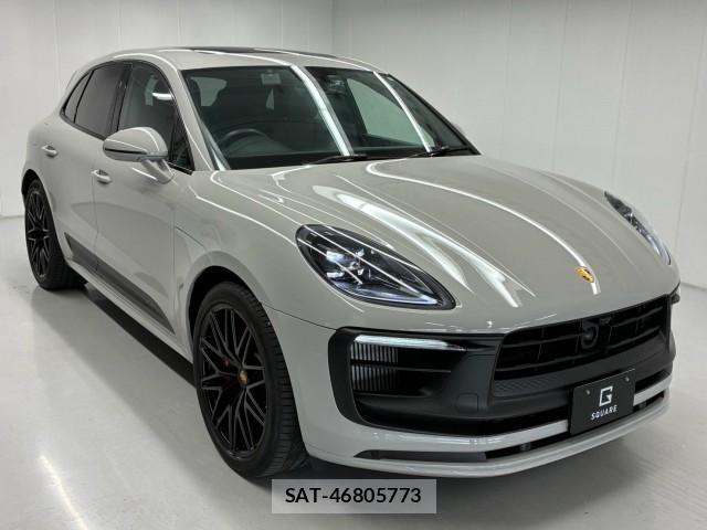 Porsche MACAN 2022-09 8854857-8