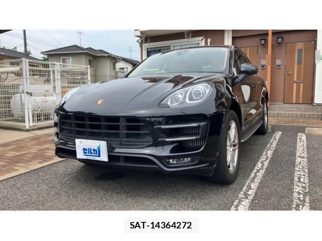 Porsche MACAN 2016-01 8854953-0