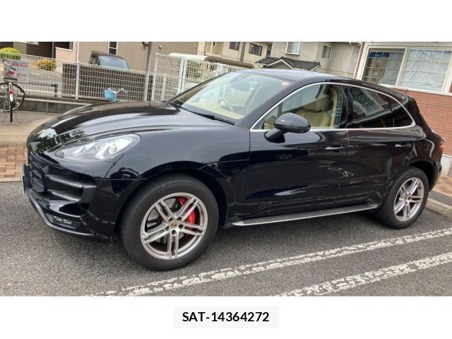Porsche MACAN 2016-01 8854953-10