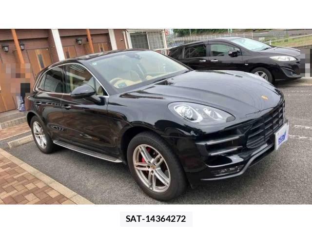 Porsche MACAN 2016-01 8854953-11