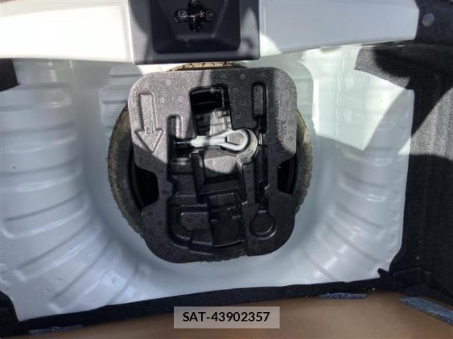 Nissan MARCH 2018-03 8857042-16