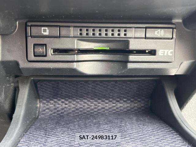 Toyota MARK X 2013-02 8855023-4