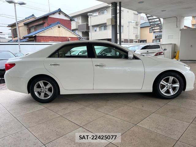 Toyota MARK X 2011-06 8856195-19