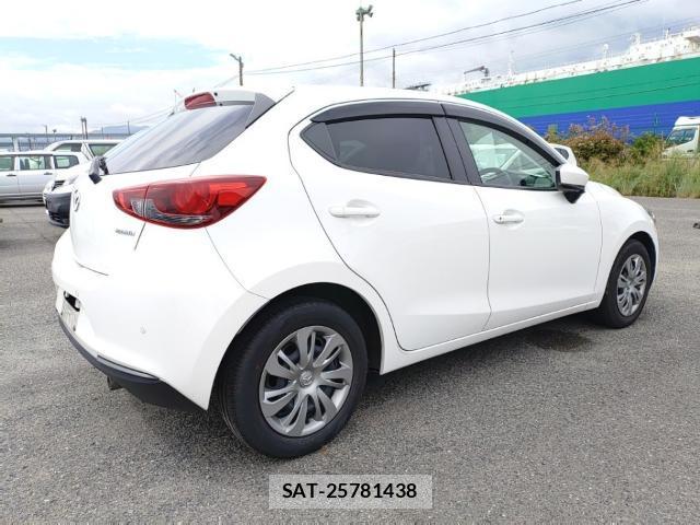 Mazda MAZDA2 2022-04 8854143-4
