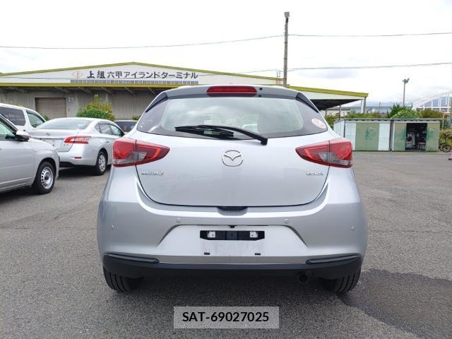 Mazda MAZDA2 2021-09 8854190-1