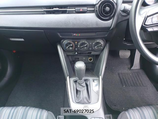 Mazda MAZDA2 2021-09 8854190-11