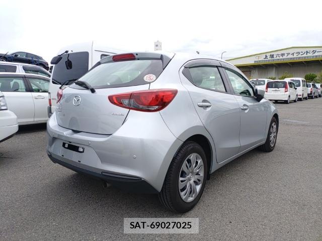 Mazda MAZDA2 2021-09 8854190-4