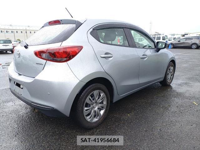 Mazda MAZDA2 2021-09 8854193-4