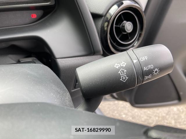Mazda MAZDA2 2021-08 8856804-16