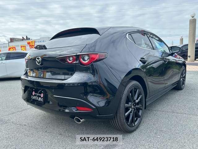 Mazda MAZDA3 2026-09 8854418-1