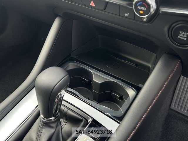 Mazda MAZDA3 2026-09 8854418-17
