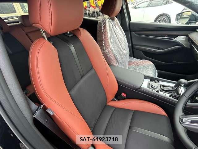 Mazda MAZDA3 2026-09 8854418-6